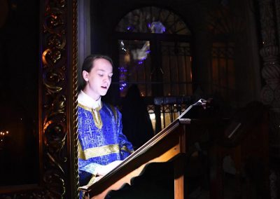 Молодежь храма приняла участие в ночной литургии