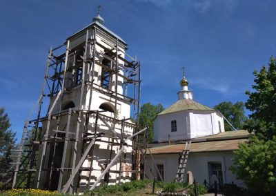 При поддержке храма Всех Святых на Соколе был установлен купол Троицкого храма в селе Татево