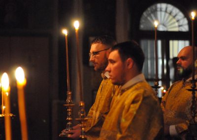 Ночная литургия молодёжной группы «Лествица»
