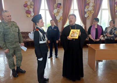 Клирик нашего храма посетил кадетские классы