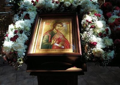 Поздравляем настоятеля с наградой!