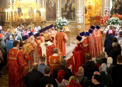 Поздравляем настоятеля с наградой!