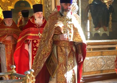 Поздравляем настоятеля с наградой!