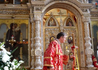 Поздравляем настоятеля с наградой!