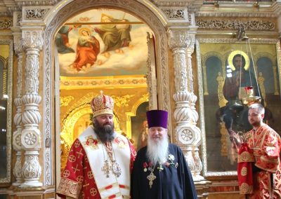 Поздравляем настоятеля с наградой!