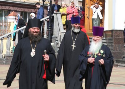 Поздравляем настоятеля с наградой!