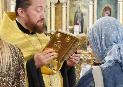 Молебен о страждущих зависимостями с обетами трезвости
